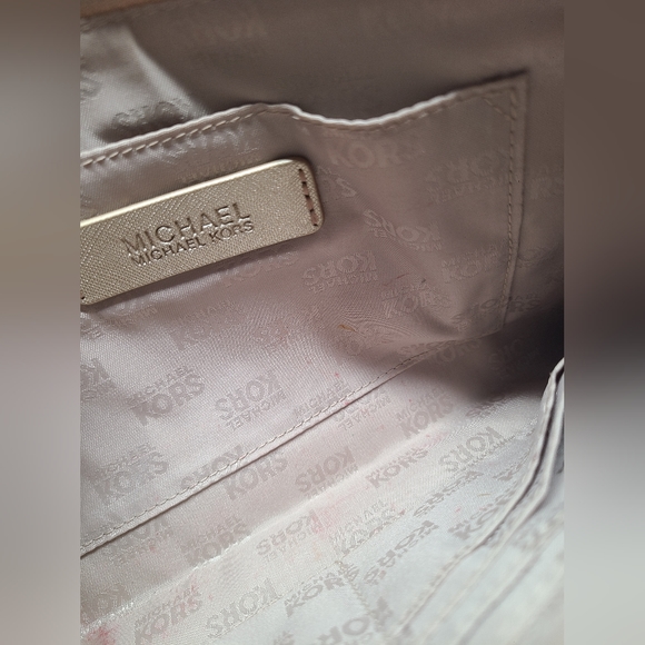 MICHAEL KORS Gold Metallic Travel Pouch Bag Clutch Wristlet - Picture 5 of 9